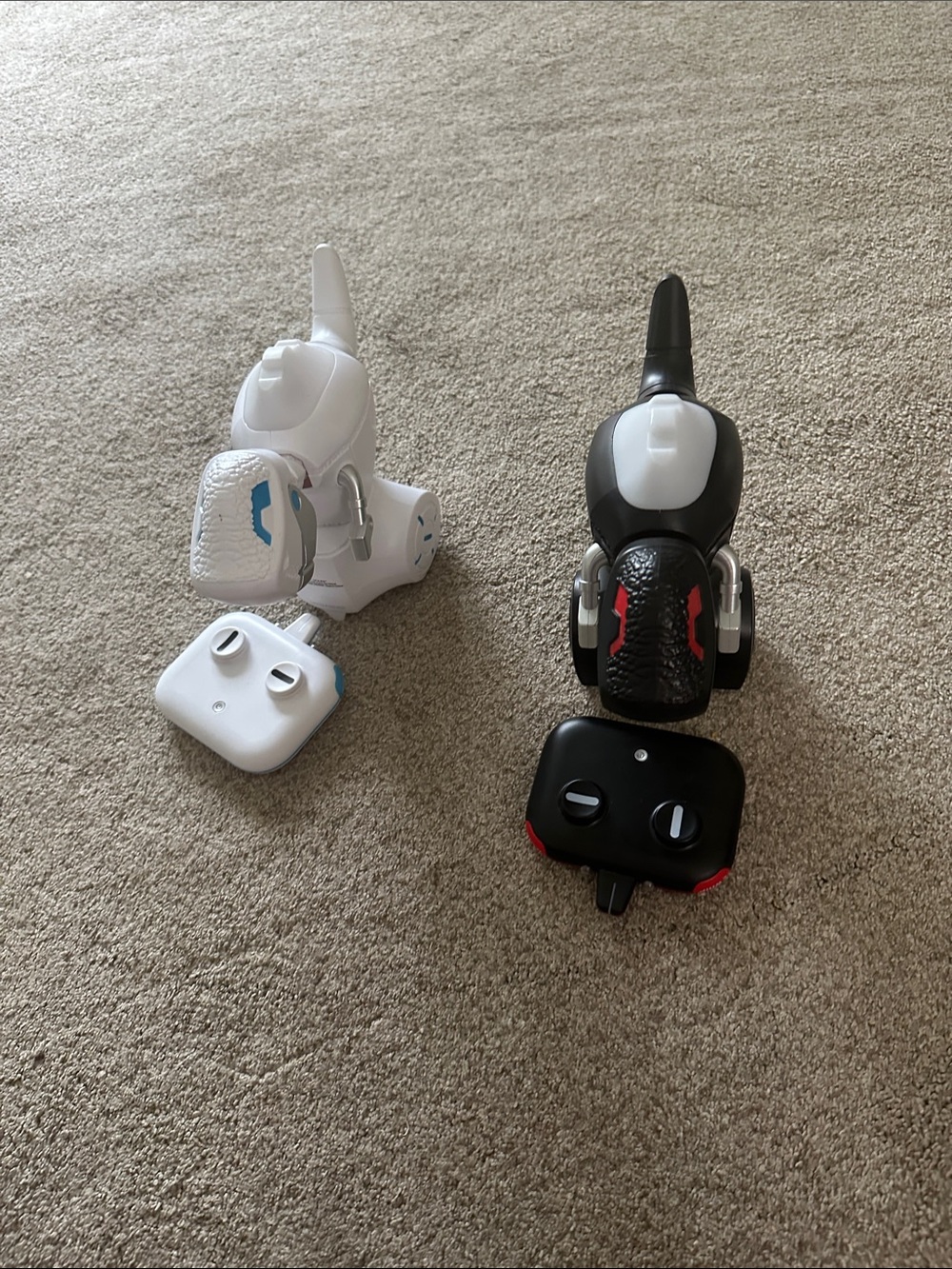 Sharper Image Dual Remote-Controlled Robot dinosaur in White and Black
